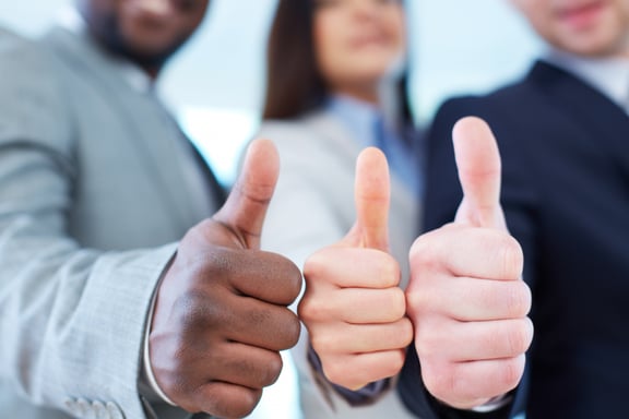 Systec Unternehmeswerte und Verantwortung - Daumen hoch